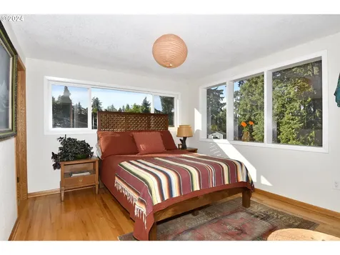 12939 Se Claybourne Street Portland OR 97236