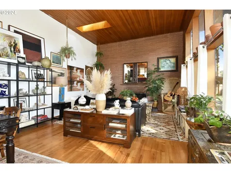 12939 Se Claybourne Street Portland OR 97236