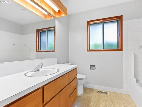 1905 SW 257th Avenue Troutdale OR 97060