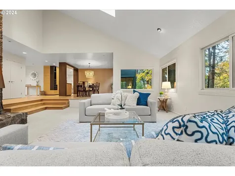 1176 Troon Road Lake Oswego OR 97034