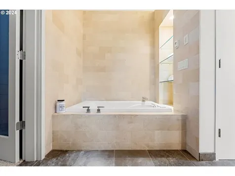 1176 Troon Road Lake Oswego OR 97034