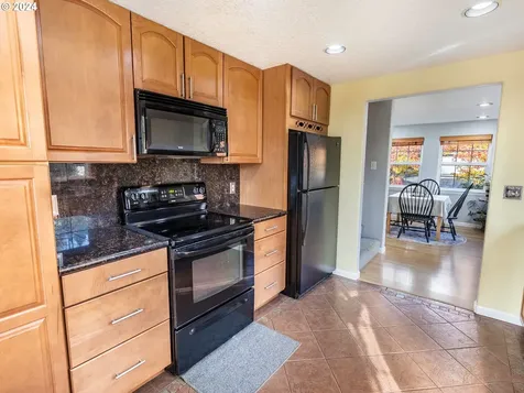 15096 Glen Oak Road Oregon City OR 97045