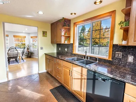 15096 Glen Oak Road Oregon City OR 97045
