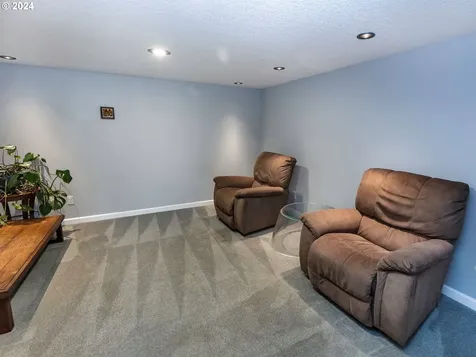 15096 Glen Oak Road Oregon City OR 97045