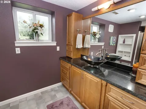 15096 Glen Oak Road Oregon City OR 97045