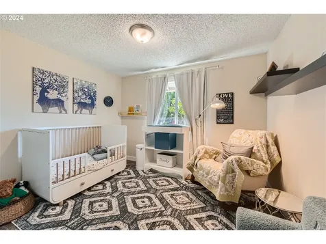 391 Se 35th Court Hillsboro OR 97123