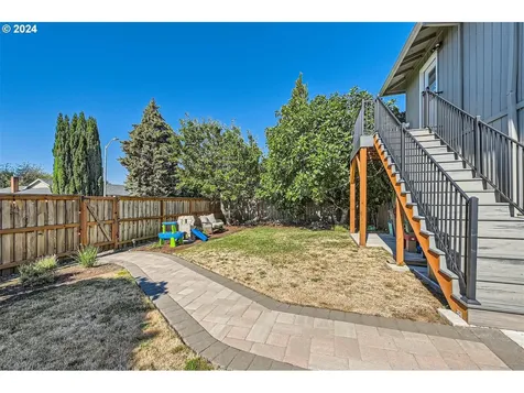391 Se 35th Court Hillsboro OR 97123