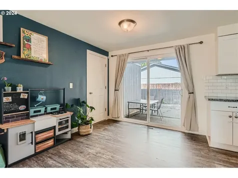 391 Se 35th Court Hillsboro OR 97123