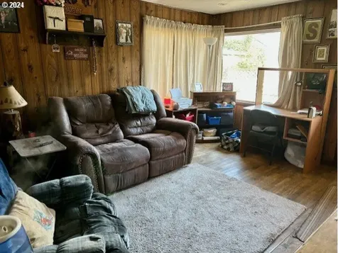 517 1/2 SW 13th Street Pendleton OR 97801
