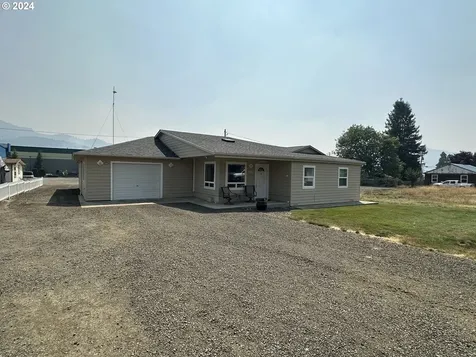 536 W First Avenue Sutherlin OR 97479