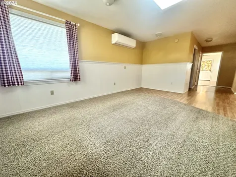 536 W First Avenue Sutherlin OR 97479