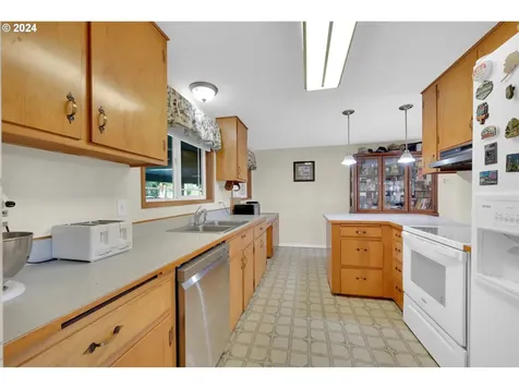 85526 Jasper Park Road Pleasant Hill OR 97455