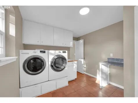 85526 Jasper Park Road Pleasant Hill OR 97455