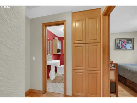 85526 Jasper Park Road Pleasant Hill OR 97455