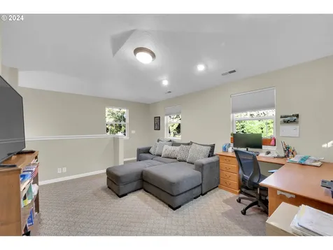 85526 Jasper Park Road Pleasant Hill OR 97455
