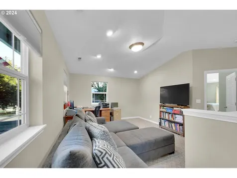 85526 Jasper Park Road Pleasant Hill OR 97455