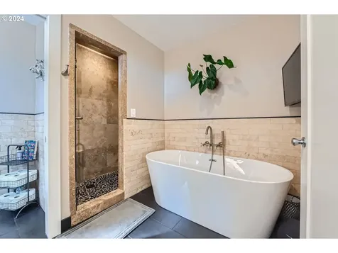 6980 SW Laber Road Portland OR 97225