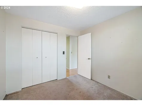 2480 Umpqua Road Woodburn OR 97071