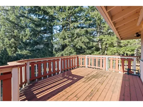 935 SW 84th Avenue Portland OR 97225