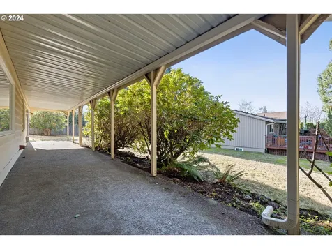 935 SW 84th Avenue Portland OR 97225
