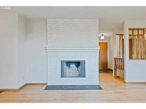 935 SW 84th Avenue Portland OR 97225