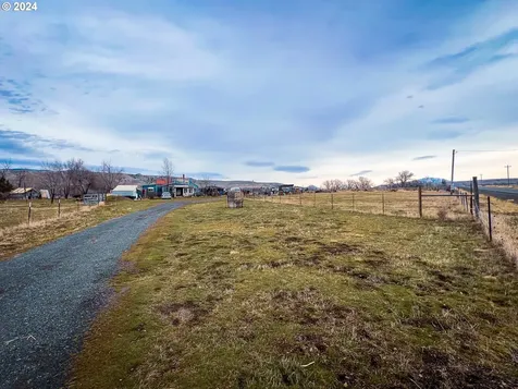 53211 Highway 26 Mount Vernon OR 97865