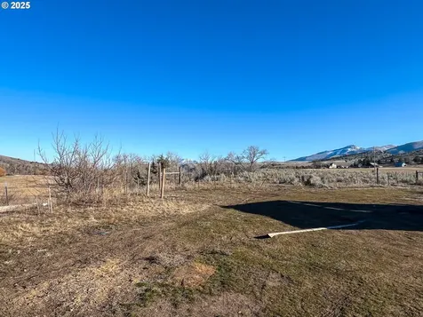 53211 Highway 26 Mount Vernon OR 97865
