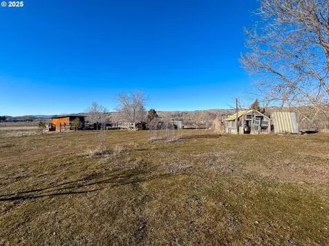 53211 Highway 26 Mount Vernon OR 97865