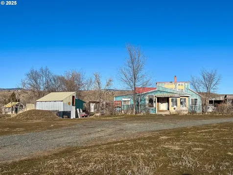 53211 Highway 26 Mount Vernon OR 97865