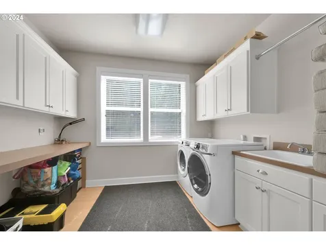 2190 Ridgeway Drive Eugene OR 97401