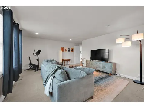 2190 Ridgeway Drive Eugene OR 97401