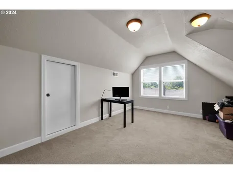 2190 Ridgeway Drive Eugene OR 97401
