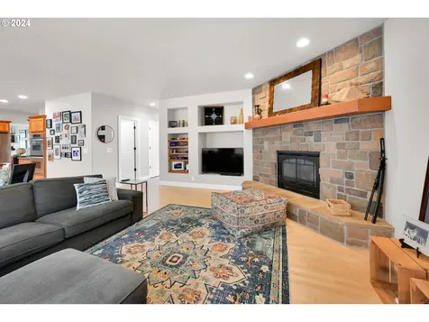 2190 Ridgeway Drive Eugene OR 97401
