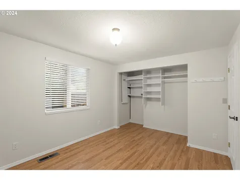 2435 NE Juniper Avenue Gresham OR 97030