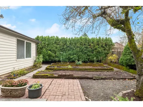 2435 NE Juniper Avenue Gresham OR 97030