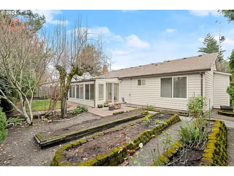 2435 NE Juniper Avenue Gresham OR 97030