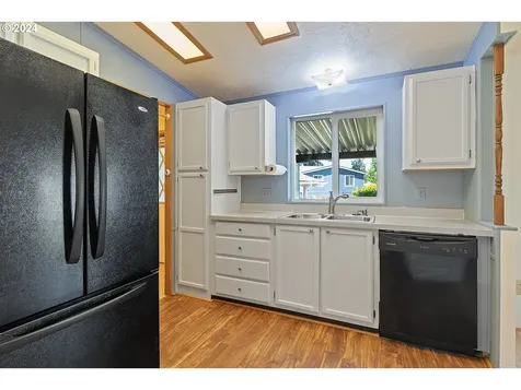 570 N 10th Avenue Cornelius OR 97113