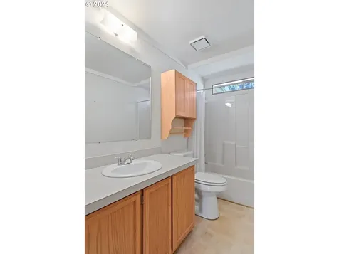 570 N 10th Avenue Cornelius OR 97113