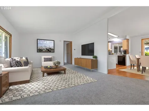 570 N 10th Avenue Cornelius OR 97113