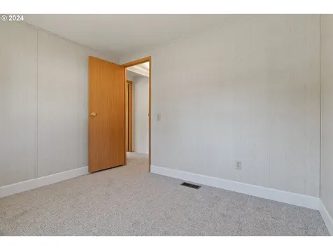 570 N 10th Avenue Cornelius OR 97113