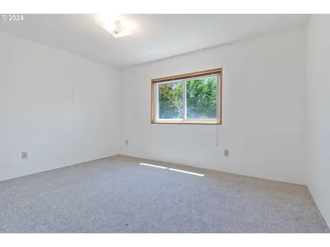 570 N 10th Avenue Cornelius OR 97113