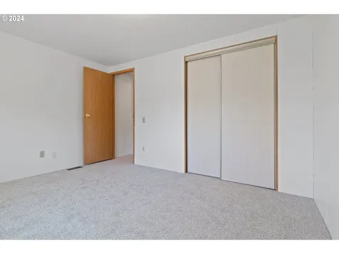570 N 10th Avenue Cornelius OR 97113