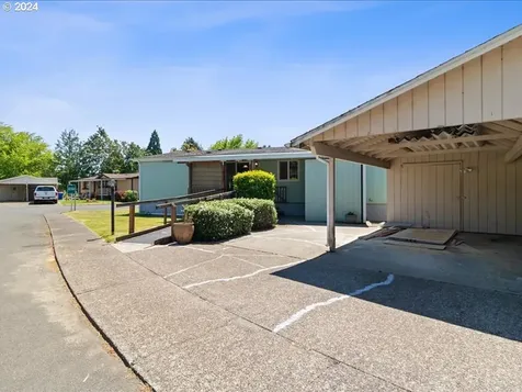 570 N 10th Avenue Cornelius OR 97113