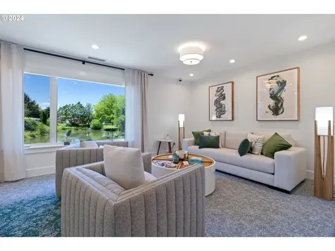 570 N 10th Avenue Cornelius OR 97113