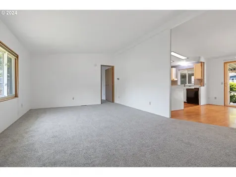 570 N 10th Avenue Cornelius OR 97113