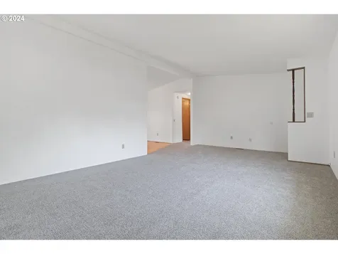 570 N 10th Avenue Cornelius OR 97113