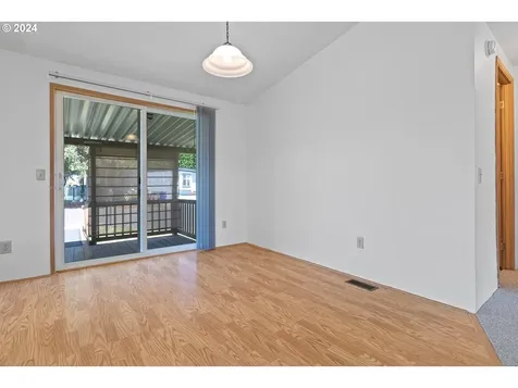570 N 10th Avenue Cornelius OR 97113