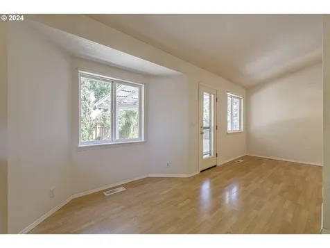 355 Reuter Lane Forest Grove OR 97116