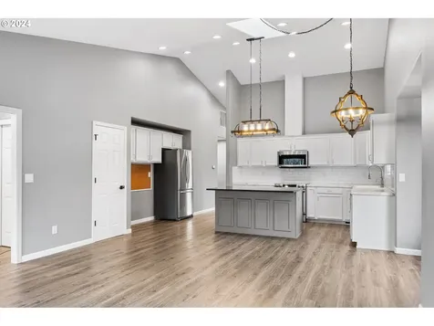 15071 Pebble Beach Drive Oregon City OR 97045