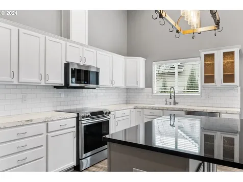 15071 Pebble Beach Drive Oregon City OR 97045